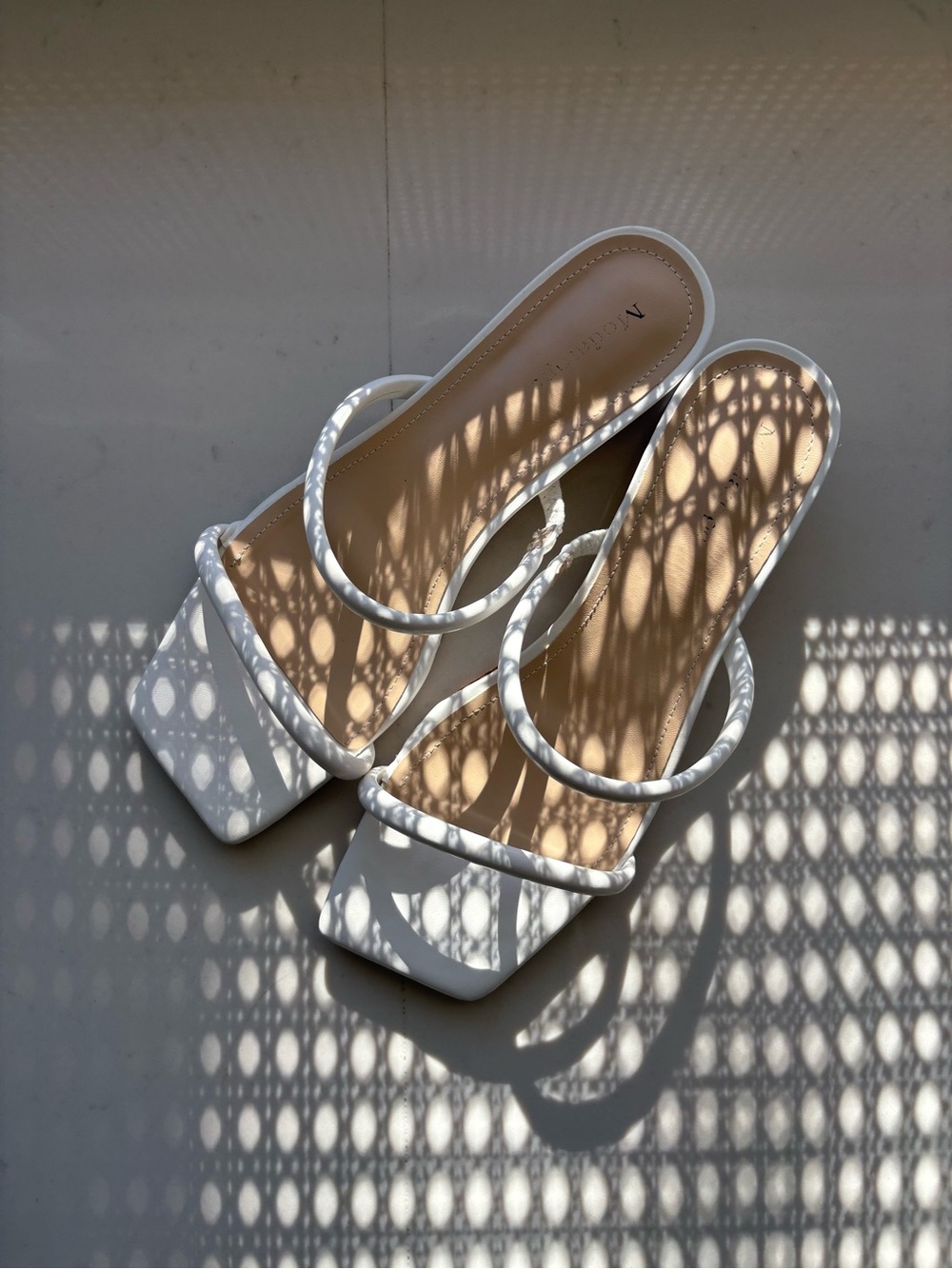 White Strappy Square-Toe Slide Sandals - Unbranded